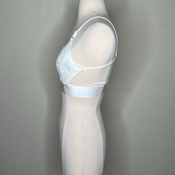 Free People Intimately Free Bralette White Size XS Boho Cottage Lace Enbroidered - Picture 5 of 7